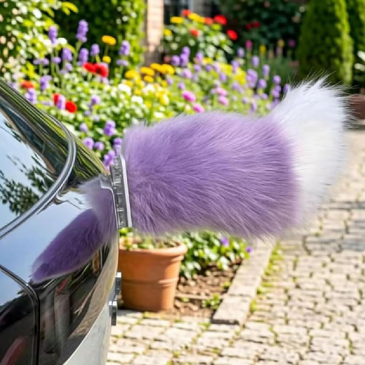 Remote-Controlled Wagging Tail – A Playful Touch for Your Car 🐾